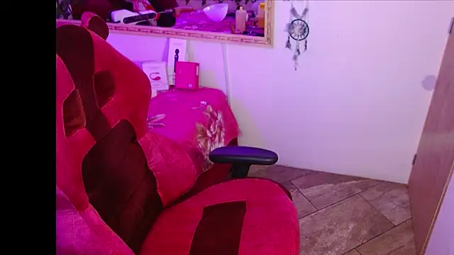 IVET CUTE1 online show from 5, 7, 2026