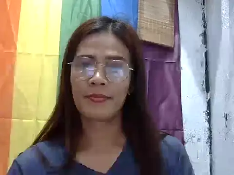 juicycum069 online show from 5, 4, 2026