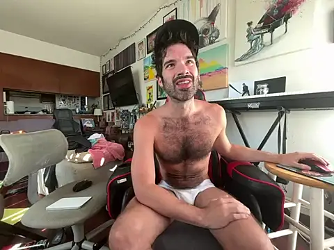 Snapshot of Pupscritch chatting on 11, 5, 2026 Pupscritch online show from 11, 5, 2026
