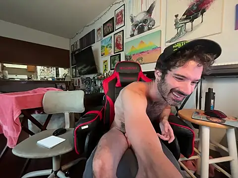 Snapshot of Pupscritch chatting on 13, 5, 2026 Pupscritch online show from 13, 5, 2026