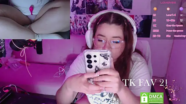 Snapshot of Pink_girl0n chatting on 31, 7, 2026 Pink girl0n online show from 31, 7, 2026