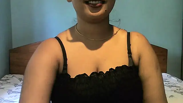 LoveTrainX online show from 3, 3, 2026