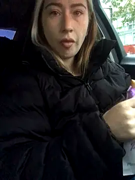 Reina Cummings online show from 29, 9, 2025