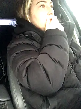 Reina Cummings online show from 15, 10, 2025