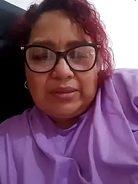 Snapshot of ladytropical1 chatting on 22, 9, 2025 ladytropical1 online show from 22, 9, 2025