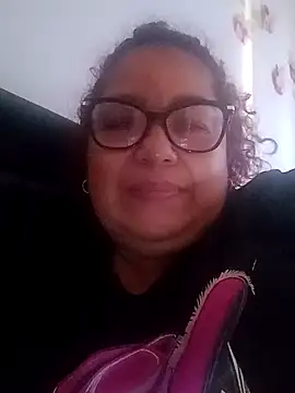 Snapshot of ladytropical1 chatting on 1, 10, 2025 ladytropical1 online show from 1, 10, 2025