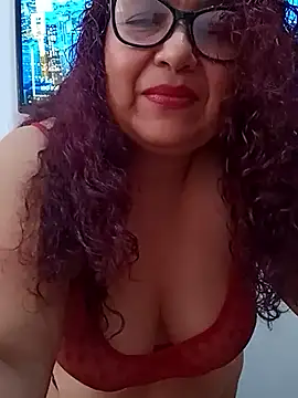 Snapshot of ladytropical1 chatting on 9, 10, 2025 ladytropical1 online show from 9, 10, 2025