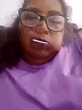 Snapshot of ladytropical1 chatting on 2, 11, 2025 ladytropical1 online show from 2, 11, 2025