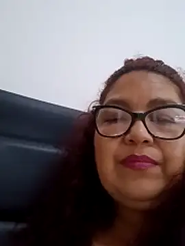 Snapshot of ladytropical1 chatting on 22, 11, 2025 ladytropical1 online show from 22, 11, 2025