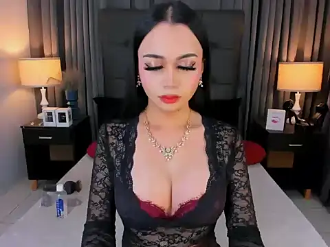 Snapshot of MiaMow chatting on 5, 6, 2026 MiaMow online show from 5, 6, 2026