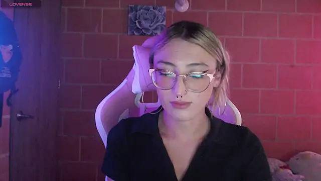 Snapshot of Andrea_camilaaa chatting on 9, 4, 2026 Andrea camilaaa online show from 9, 4, 2026