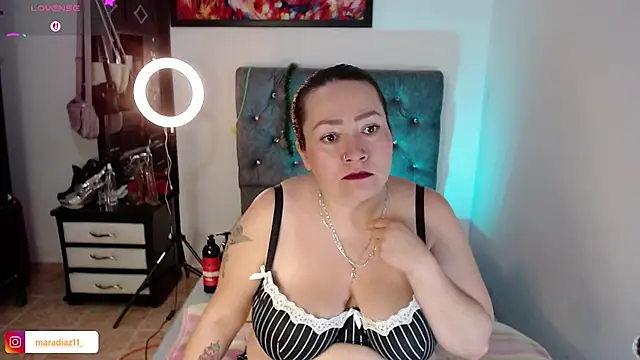 Snapshot of MaraDiaz11 chatting on 19, 5, 2026 MaraDiaz11 online show from 19, 5, 2026