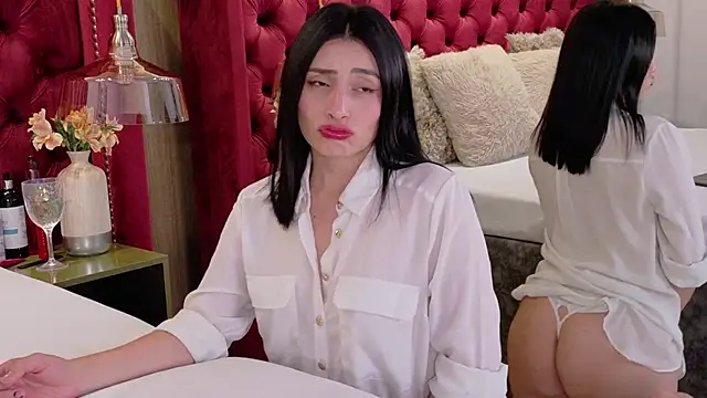 Snapshot of ZaraGold chatting on 7, 11, 2025 ZaraGold online show from 7, 11, 2025