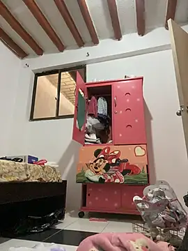 karla-thomsom10 online show from 20, 6, 2026