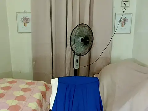 Snapshot of gorgeousYNEZ22 chatting on 28, 4, 2026 gorgeousYNEZ22 online show from 28, 4, 2026