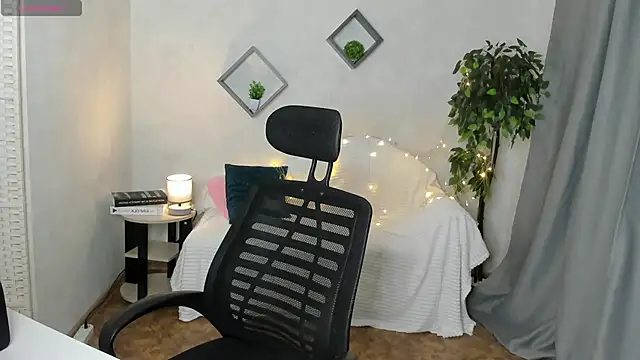 Snapshot of stacey__doll chatting on 8, 10, 2025 stacey doll online show from 8, 10, 2025
