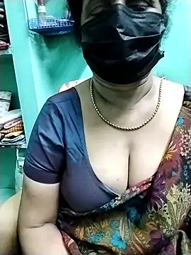 Snapshot of aarthika chatting on 13, 10, 2025 aarthika online show from 13, 10, 2025