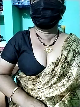 Snapshot of aarthika chatting on 19, 10, 2025 aarthika online show from 19, 10, 2025