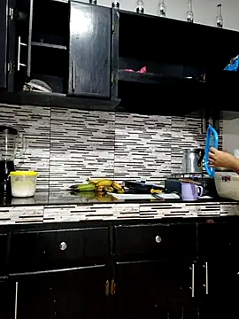 sofiaxxxxkl online show from 10, 10, 2025