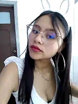 SofieLove 01 online show from 17, 10, 2025