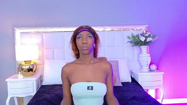 MadeleineHocker online show from 23, 11, 2025