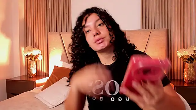 Rachell Jamess online show from 22, 9, 2025