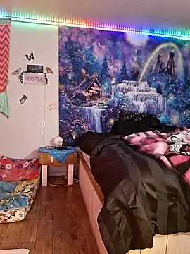 PeachyAriel online show from 9, 10, 2025