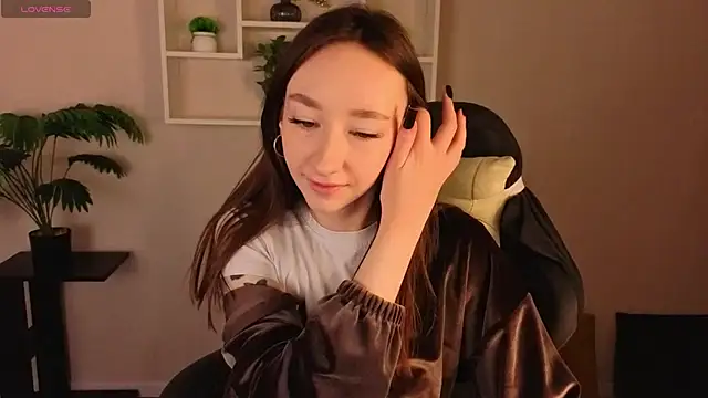 Miche1le Allenne online show from 12, 3, 2026