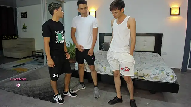 Bisexlifehot   online show from 13, 9, 2025