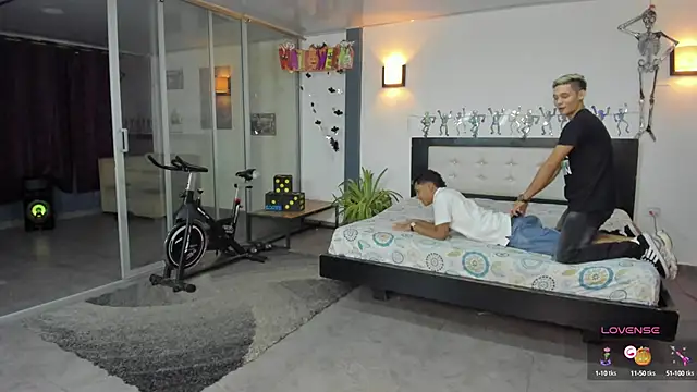 Bisexlifehot   online show from 7, 10, 2025