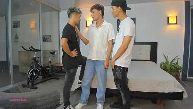 Bisexlifehot   online show from 8, 11, 2025