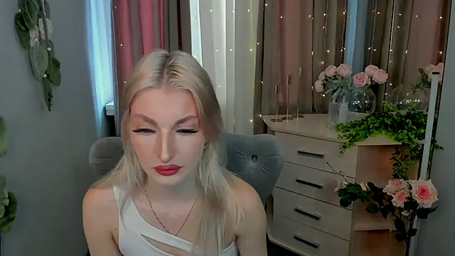 Snapshot of Sarrah_blush chatting on 17, 9, 2025 Sarrah blush online show from 17, 9, 2025