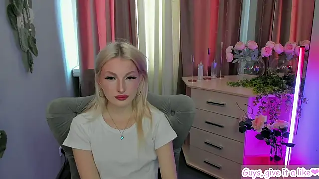 Snapshot of Sarrah_blush chatting on 25, 9, 2025 Sarrah blush online show from 25, 9, 2025