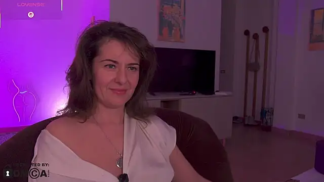 Witch in Silk online show from 19, 11, 2025