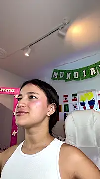 Snapshot of LUNAA___ chatting on 10, 7, 2026 LUNAA online show from 10, 7, 2026