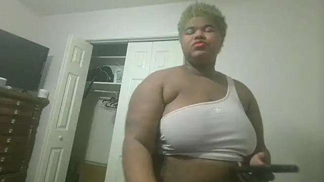 Snapshot of techprincessxx chatting on 17, 9, 2025 techprincessxx online show from 17, 9, 2025