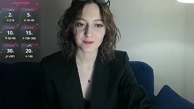 white liillyy online show from 8, 3, 2026