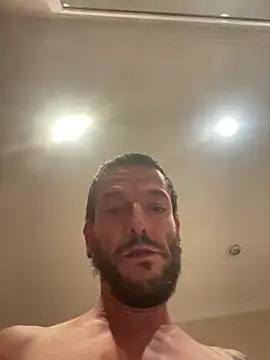 Guillermoperujo online show from 13, 10, 2025