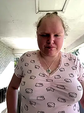 Snapshot of KadiSparkle chatting on 26, 9, 2025 KadiSparkle online show from 26, 9, 2025