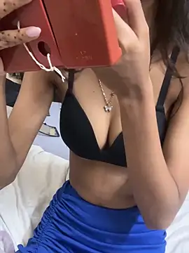 Snapshot of Desire_Zoya chatting on 21, 9, 2025 Desire Zoya online show from 21, 9, 2025