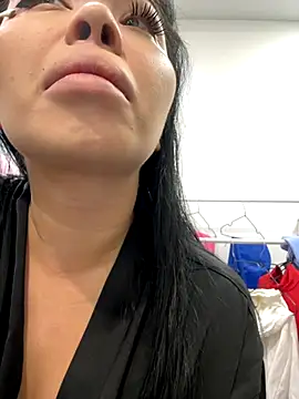 Snapshot of Mia_stepMOM chatting on 2, 10, 2025 Mia stepMOM online show from 2, 10, 2025