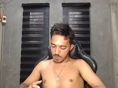 Snapshot of RowyCam chatting on 14, 9, 2025 RowyCam online show from 14, 9, 2025