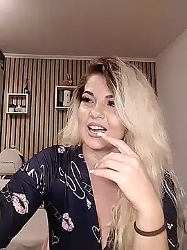 Mayaaaaaa  online show from 21, 11, 2025