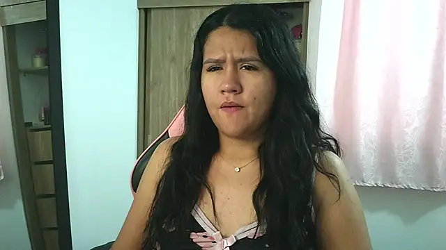 Oliviawatson1 online show from 15, 11, 2025