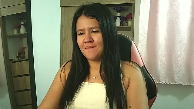 Oliviawatson1 online show from 19, 11, 2025