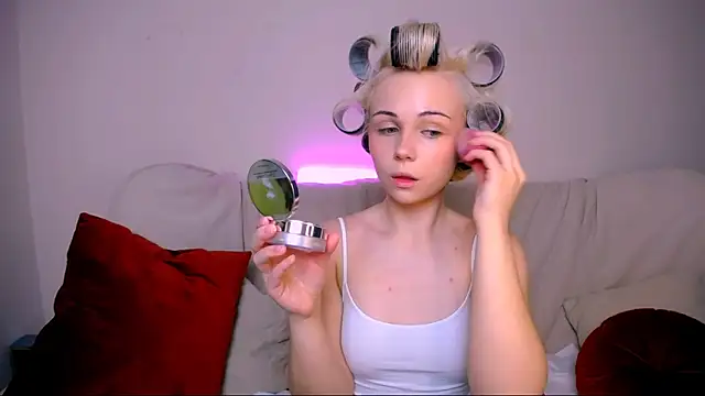 Snapshot of Charlotte_Colinss chatting on 15, 2, 2026 Charlotte Colinss online show from 15, 2, 2026