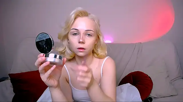 Snapshot of Charlotte_Colinss chatting on 19, 2, 2026 Charlotte Colinss online show from 19, 2, 2026