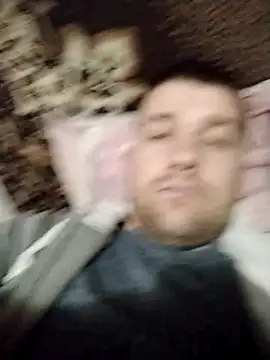 Snapshot of Mumuska chatting on 28, 10, 2025 Mumuska online show from 28, 10, 2025