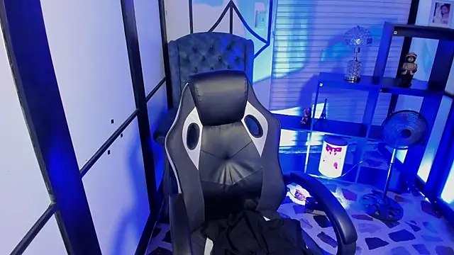 Snapshot of NahomiRichards_ chatting on 5, 11, 2025 NahomiRichards online show from 5, 11, 2025