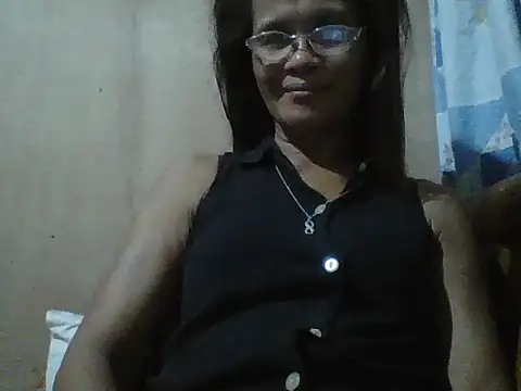 Kristen05 online show from 12, 10, 2025